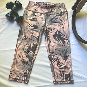 Sweaty Betty SuperSoft Cropped Leggings